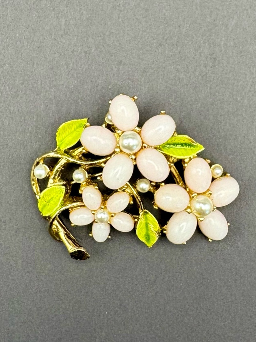 Vintage ART Pink Flower Cluster Brooch with Gold Tone and Pearl Accents